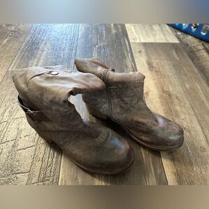 Corkys Ankle Boots Size 9